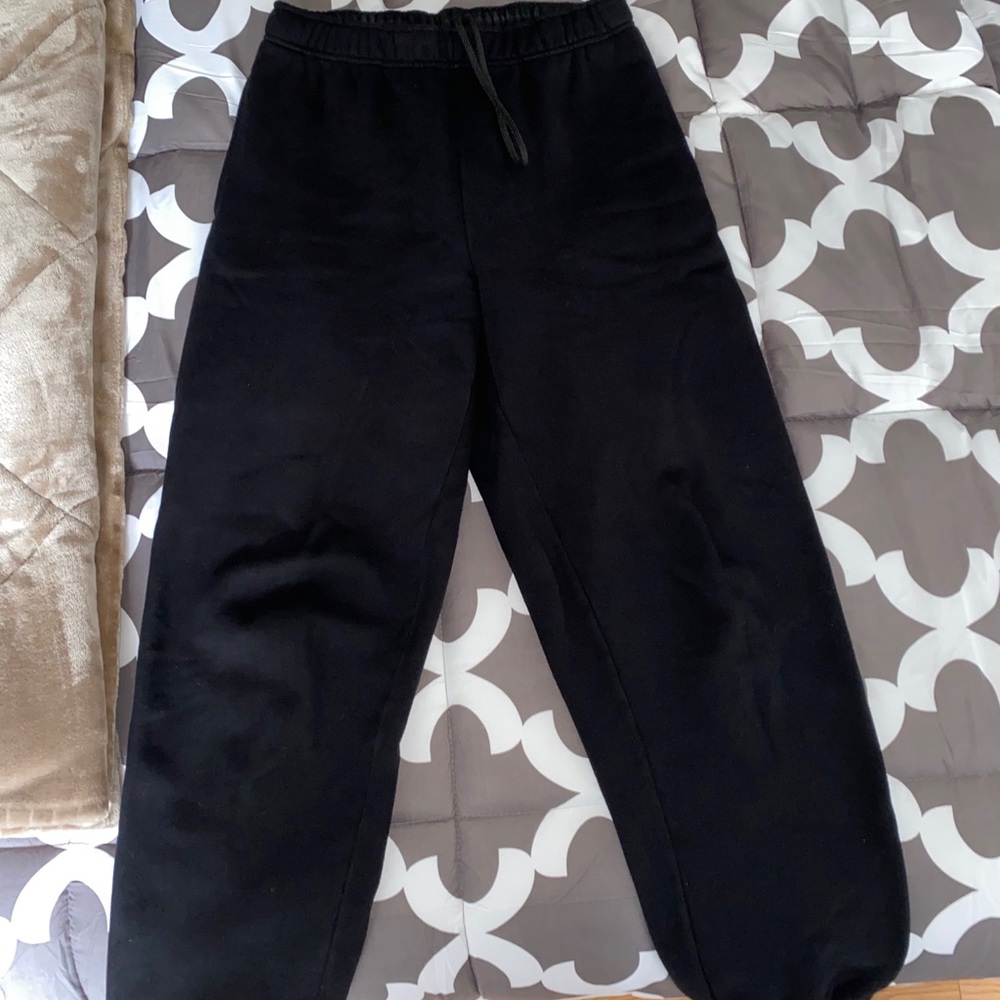 Aritzia boyfriend sweatpants